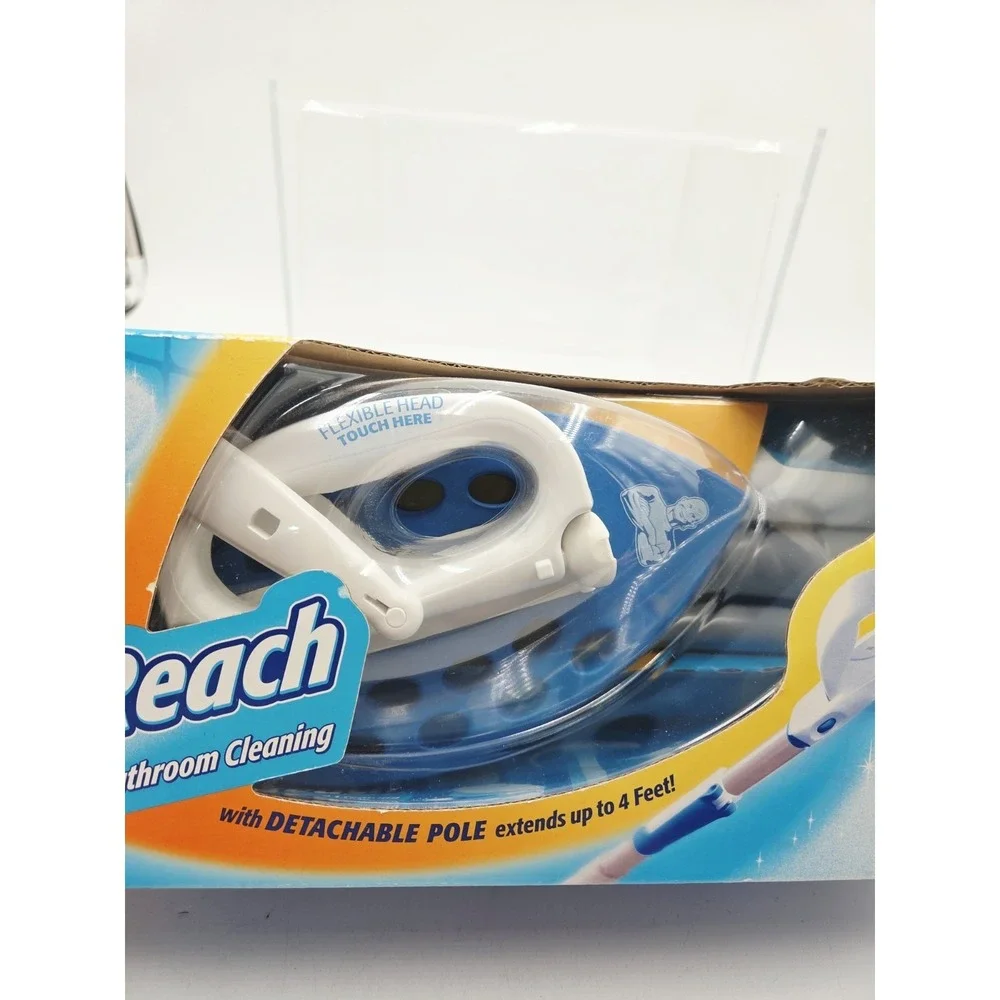 NEW Mr Clean Magic Reach All In One Cleaning Tool Starter Kit Detachable Pole